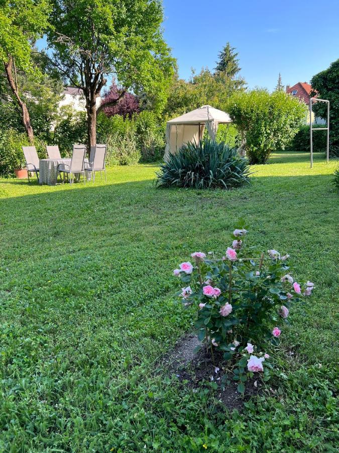 Appartment Rosengarten Baden bei Wien Esterno foto